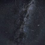 Perseidas en un cielo estrellado